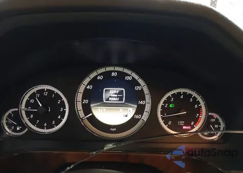 2012 Mercedes-Benz E 350 z USA, uszkodzony, nr VIN WDDHF5KB8CA552041